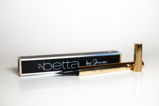 Betta Neon Eyeliner- Negro Elegante