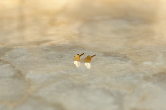 Small Heart Earrings - 18k Gold